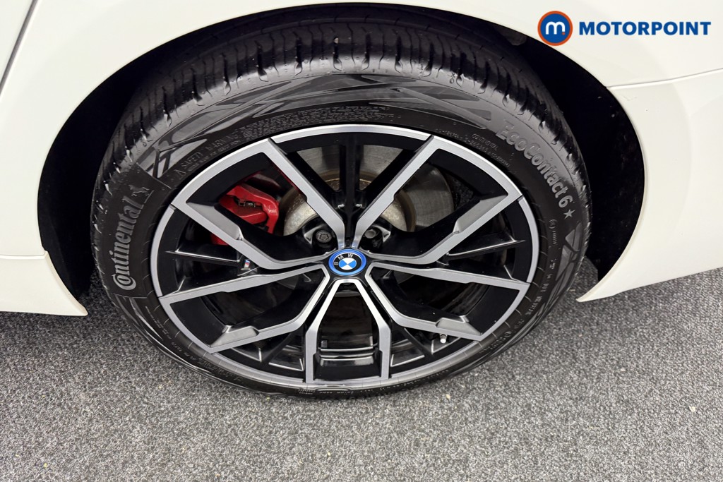 BMW 5 Series M Sport Automatic Petrol Plug-In Hybrid Estate - Stock Number (1546917) - 34th supplementary image
