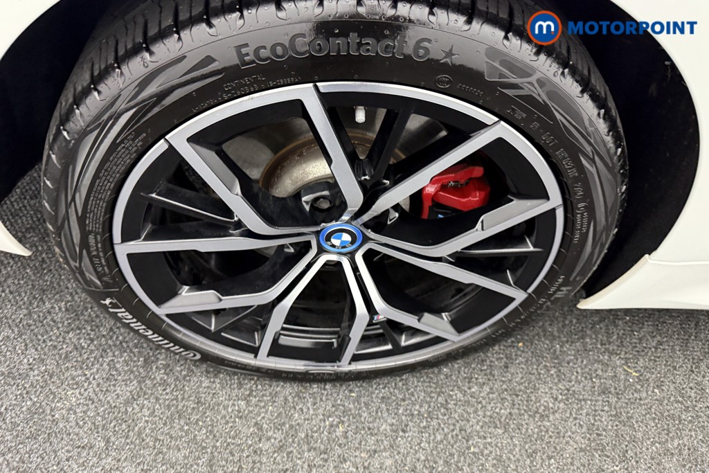 BMW 5 Series M Sport Automatic Petrol Plug-In Hybrid Estate - Stock Number (1546917) - 35th supplementary image