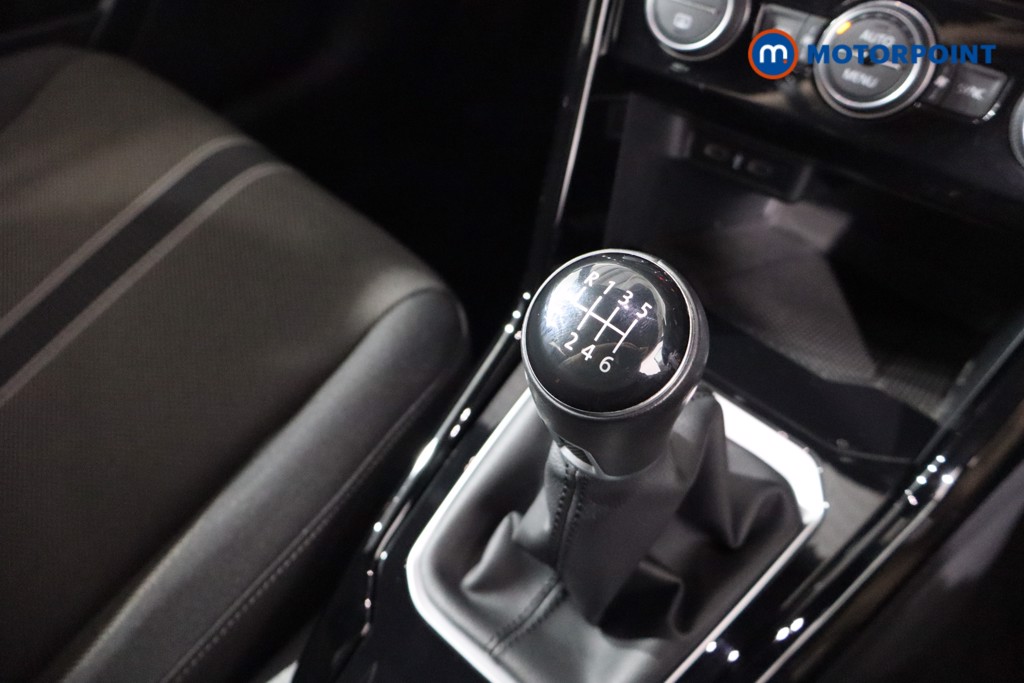 Volkswagen T-Roc Black Edition Manual Petrol SUV - Stock Number (1546920) - 15th supplementary image