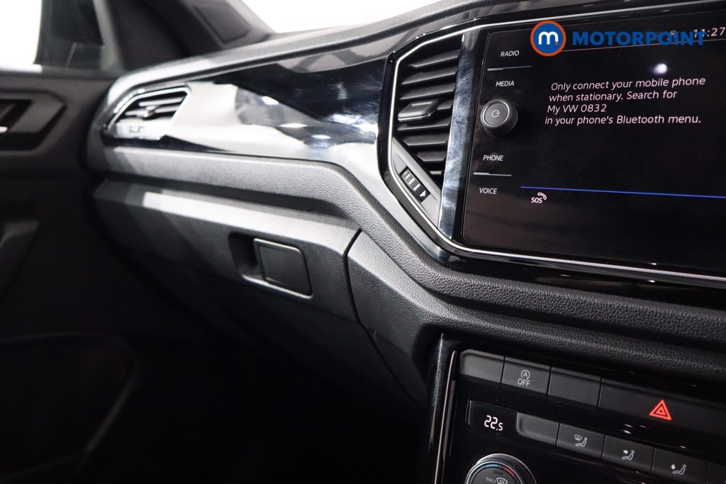 Volkswagen T-Roc Black Edition Manual Petrol SUV - Stock Number (1546920) - 16th supplementary image