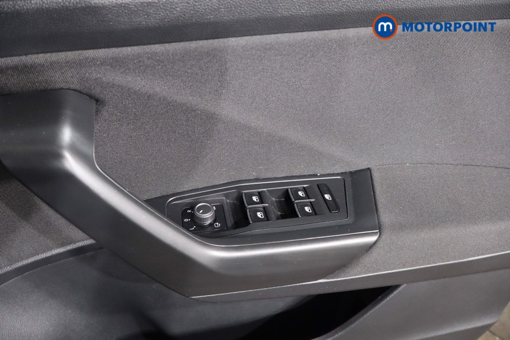 Volkswagen T-Roc Black Edition Manual Petrol SUV - Stock Number (1546920) - 19th supplementary image