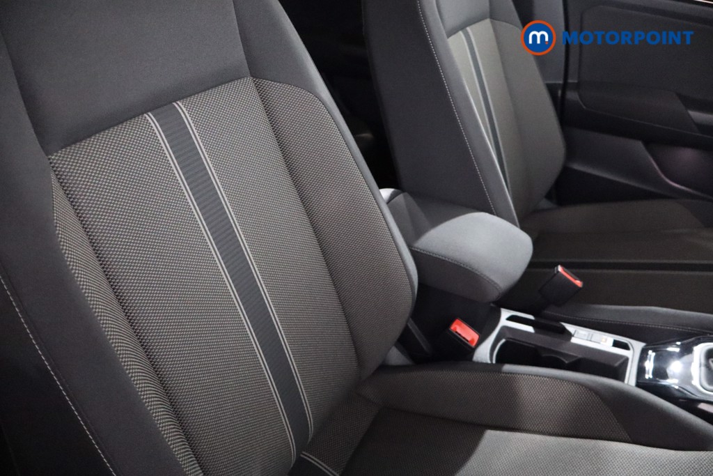 Volkswagen T-Roc Black Edition Manual Petrol SUV - Stock Number (1546920) - 23rd supplementary image