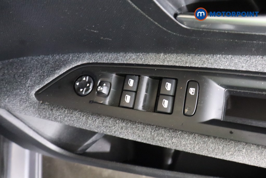 Peugeot 3008 Active Premium Manual Diesel SUV - Stock Number (1547084) - 7th supplementary image