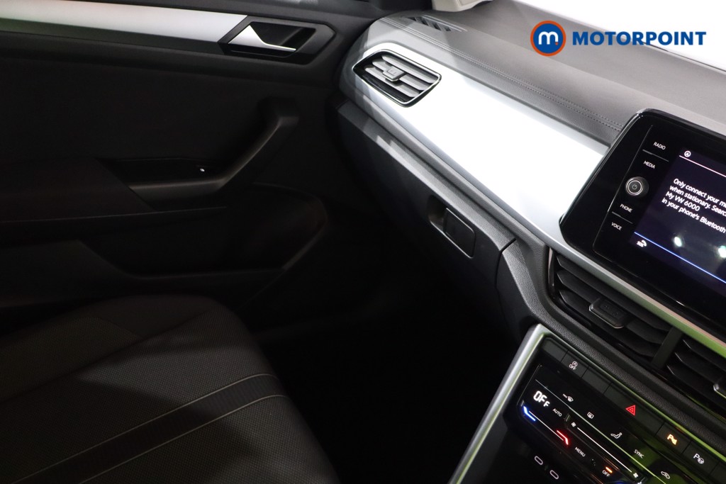 Volkswagen T-Roc Life Manual Petrol SUV - Stock Number (1547779) - 16th supplementary image