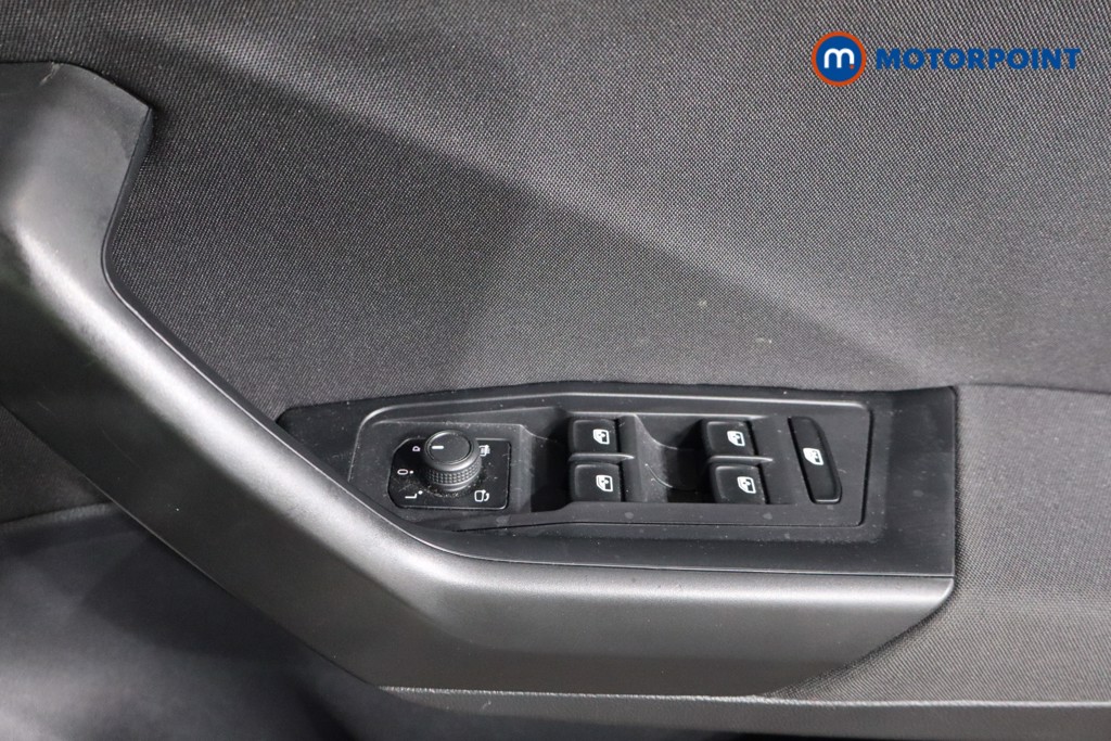 Volkswagen T-Roc Life Manual Petrol SUV - Stock Number (1547779) - 20th supplementary image