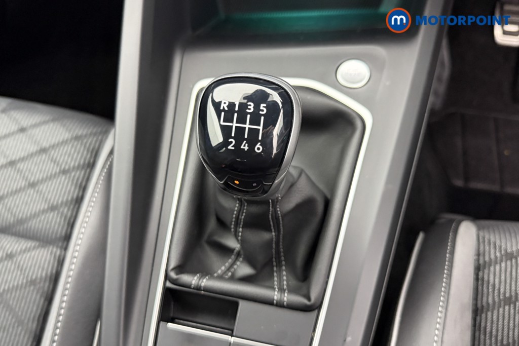 Volkswagen Golf R-Line Manual Diesel Hatchback - Stock Number (1548111) - 13th supplementary image
