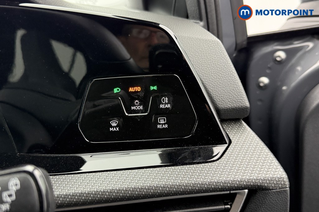 Volkswagen Golf R-Line Manual Diesel Hatchback - Stock Number (1548111) - 16th supplementary image