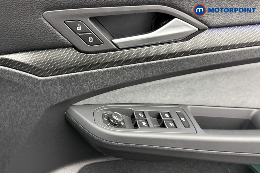 Volkswagen Golf R-Line Manual Diesel Hatchback - Stock Number (1548111) - 17th supplementary image