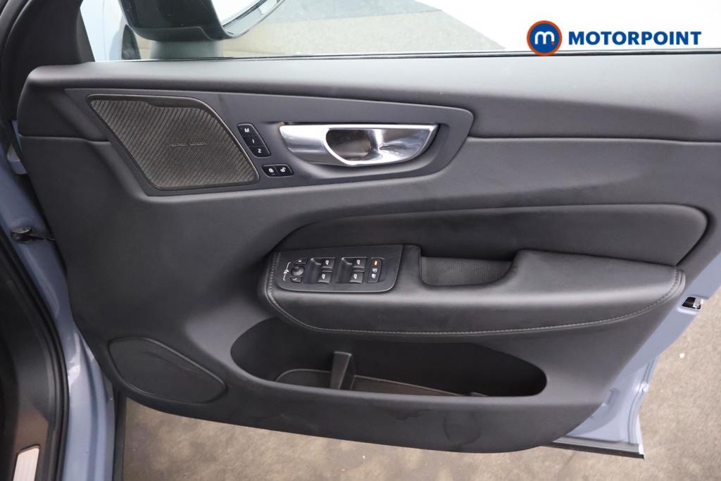 Volvo Xc60 Plus Automatic Diesel SUV - Stock Number (1548804) - 9th supplementary image