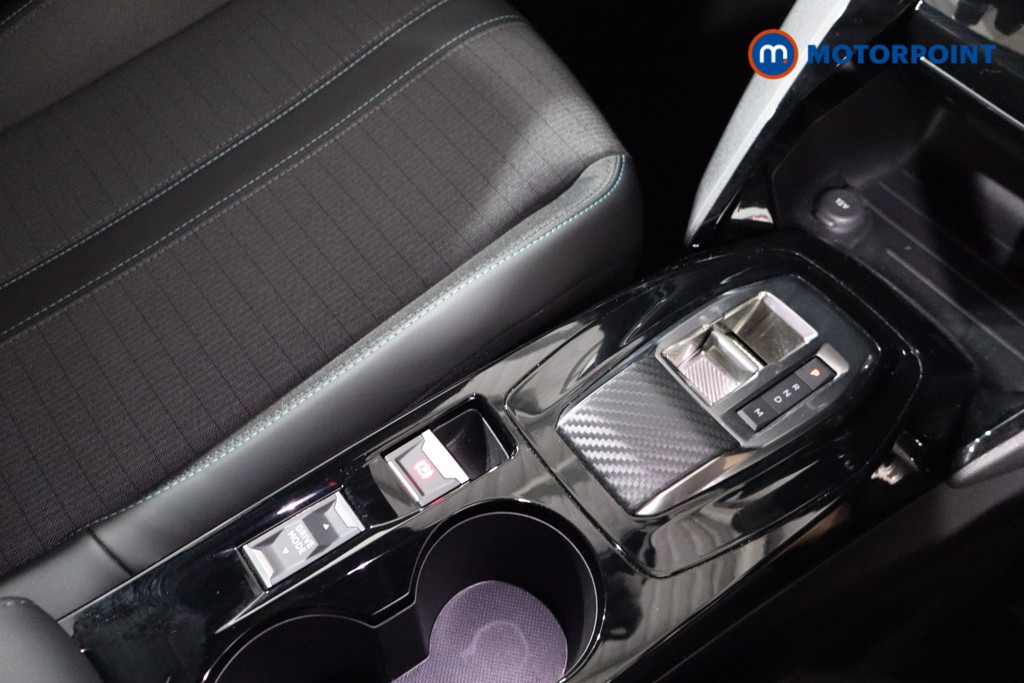 Peugeot 2008 Allure Premium-Plus Automatic Petrol SUV - Stock Number (1549286) - 16th supplementary image