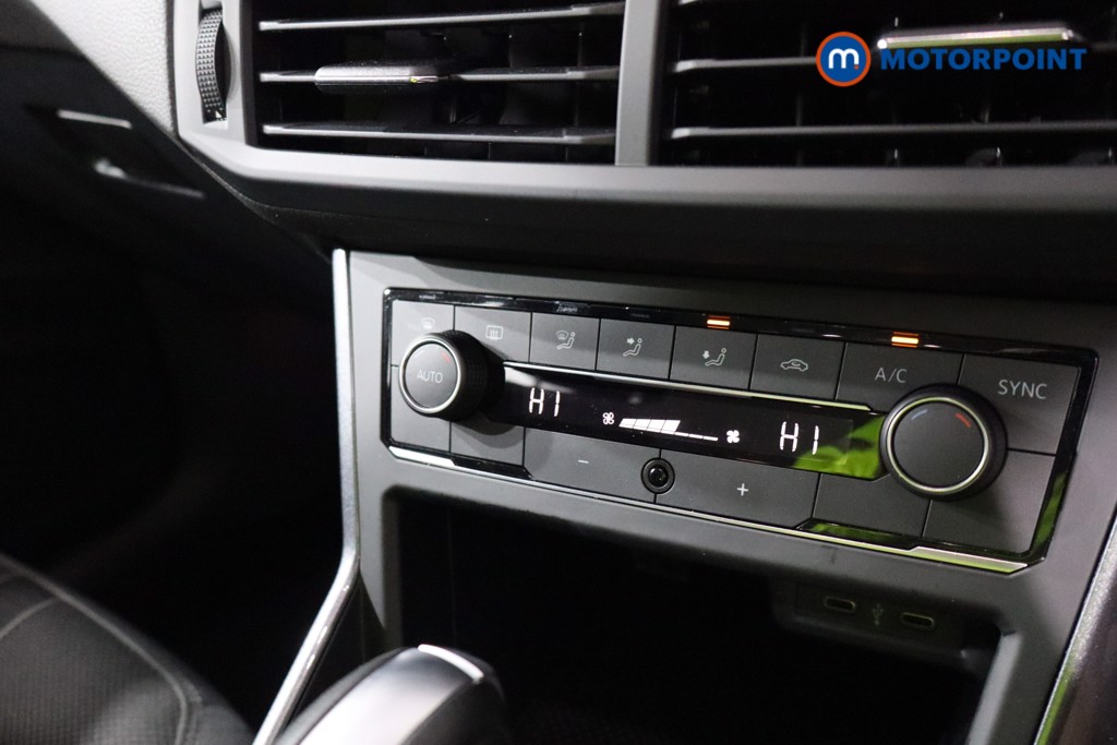 Volkswagen Polo SEL Automatic Petrol Hatchback - Stock Number (1550278) - 14th supplementary image