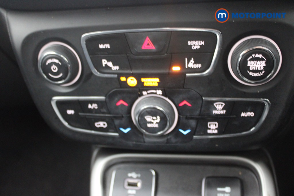 Jeep Compass Longitude Manual Petrol SUV - Stock Number (1526915) - 8th supplementary image
