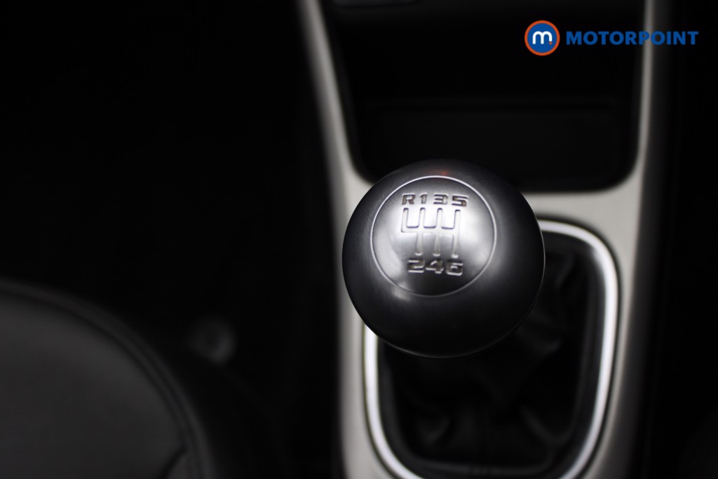 Jeep Compass Longitude Manual Petrol SUV - Stock Number (1526915) - 9th supplementary image