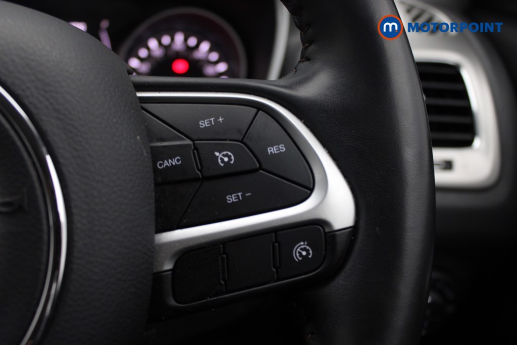 Jeep Compass Longitude Manual Petrol SUV - Stock Number (1526915) - 12th supplementary image
