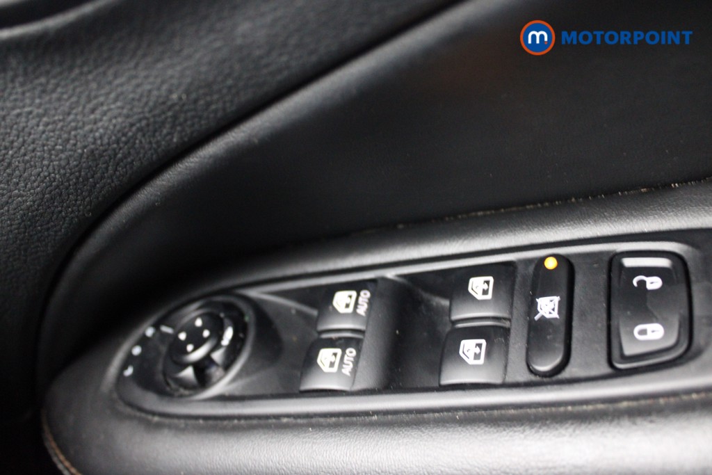 Jeep Compass Longitude Manual Petrol SUV - Stock Number (1526915) - 15th supplementary image