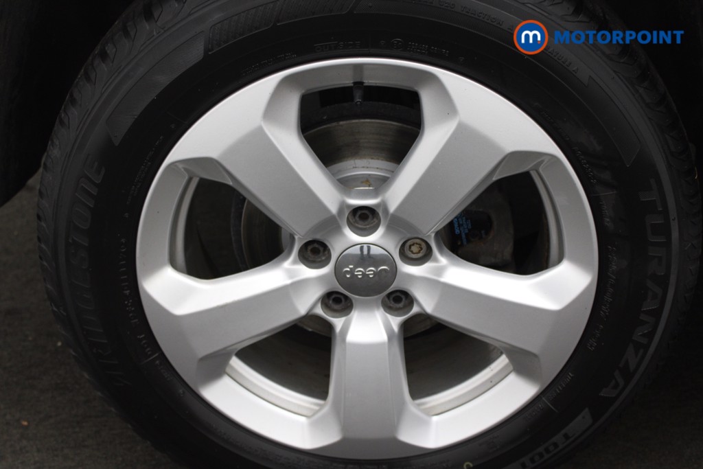 Jeep Compass Longitude Manual Petrol SUV - Stock Number (1526915) - 18th supplementary image