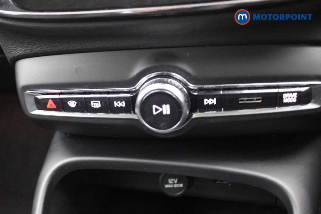 Volvo Xc40 Momentum Manual Petrol SUV - Stock Number (1527026) - 8th supplementary image