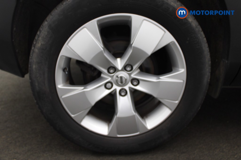 Volvo Xc40 Momentum Manual Petrol SUV - Stock Number (1527026) - 17th supplementary image