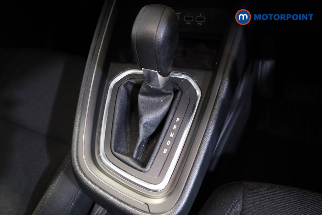 Renault Clio Evolution Automatic Petrol-Electric Hybrid Hatchback - Stock Number (1528442) - 8th supplementary image