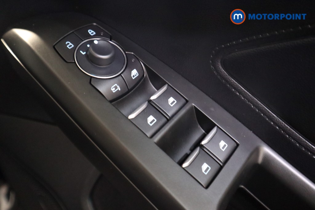 Ford Focus St-Line X Manual Petrol Hatchback - Stock Number (1538793) - 10th supplementary image
