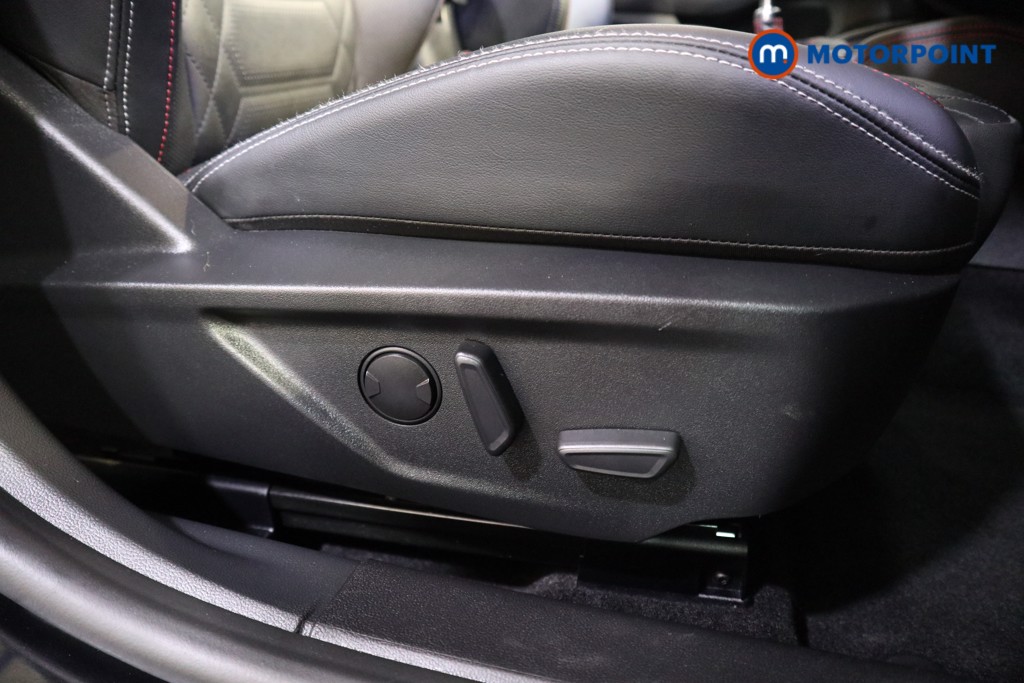 Ford Focus St-Line X Manual Petrol Hatchback - Stock Number (1538793) - 11th supplementary image