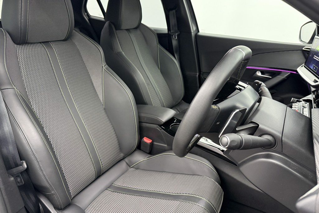 Peugeot 2008 GT Automatic Petrol SUV - Stock Number (1539508) - 19th supplementary image