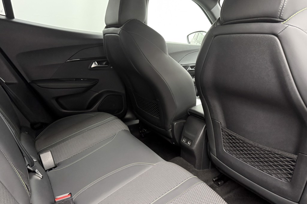 Peugeot 2008 GT Automatic Petrol SUV - Stock Number (1539508) - 22nd supplementary image
