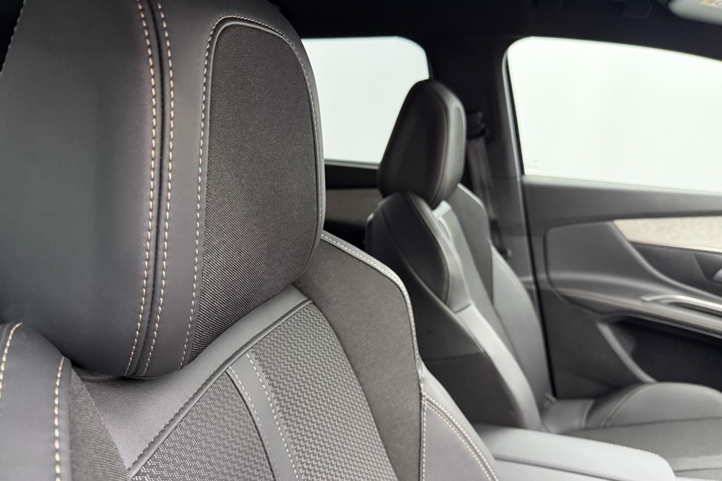 Peugeot 5008 GT Automatic Diesel SUV - Stock Number (1539547) - 15th supplementary image