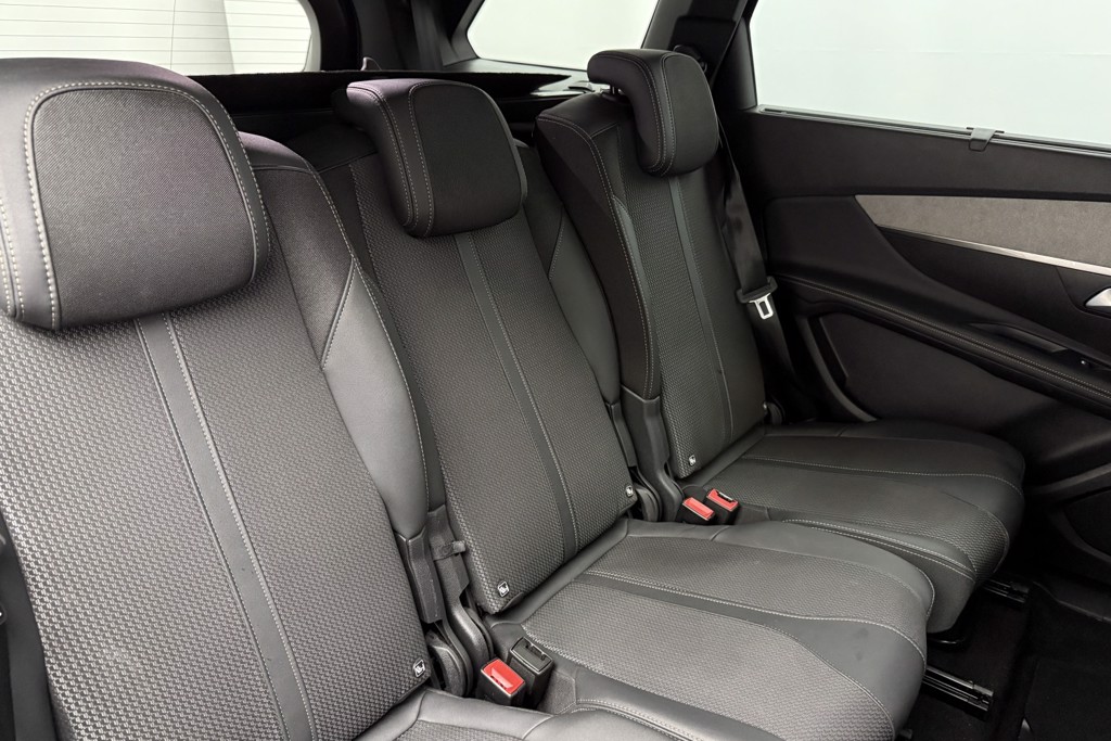 Peugeot 5008 GT Automatic Diesel SUV - Stock Number (1539547) - 17th supplementary image