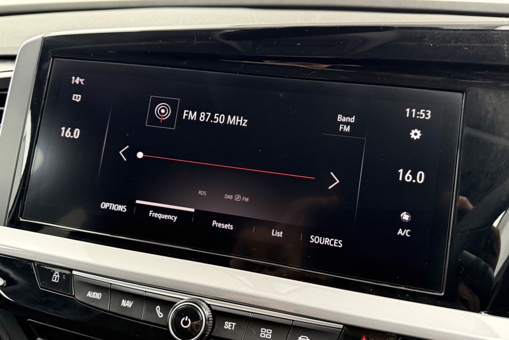 Vauxhall Grandland Ultimate Manual Petrol SUV - Stock Number (1539574) - 6th supplementary image