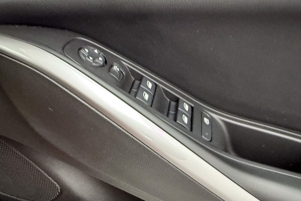 Vauxhall Grandland Ultimate Manual Petrol SUV - Stock Number (1539574) - 16th supplementary image