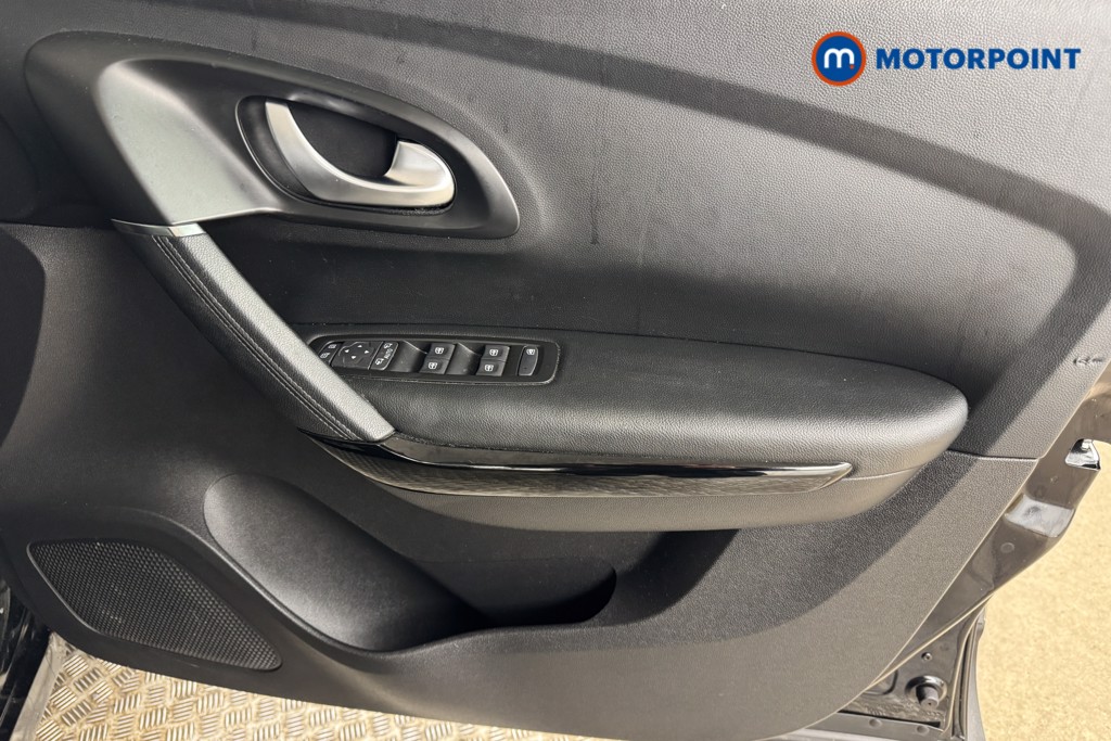 Renault Kadjar Iconic Manual Petrol SUV - Stock Number (1540005) - 15th supplementary image