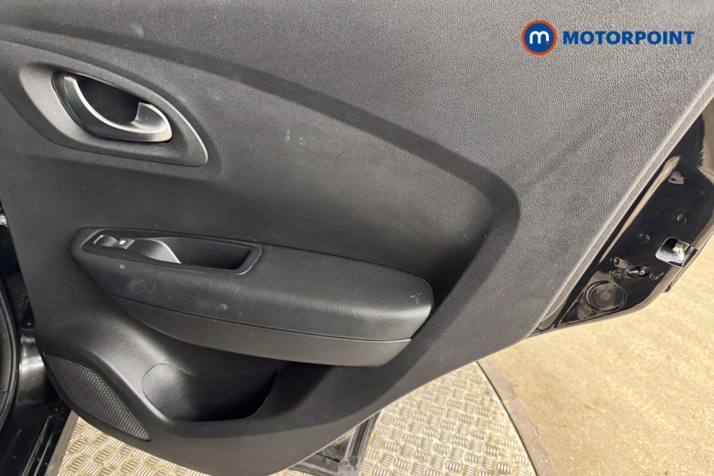 Renault Kadjar Iconic Manual Petrol SUV - Stock Number (1540005) - 16th supplementary image