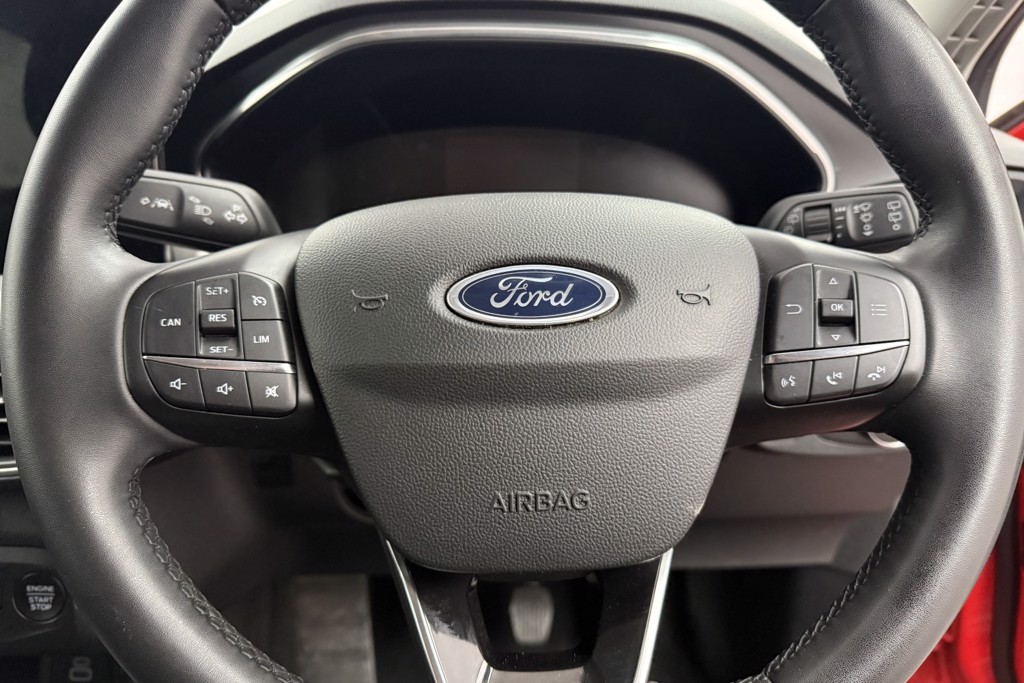 Ford Focus Titanium Manual Petrol-Electric Hybrid Estate - Stock Number (1541474) - 2nd supplementary image