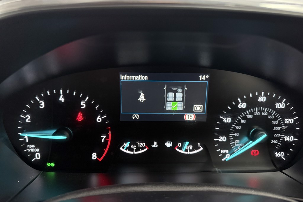 Ford Focus Titanium Manual Petrol-Electric Hybrid Estate - Stock Number (1541474) - 5th supplementary image