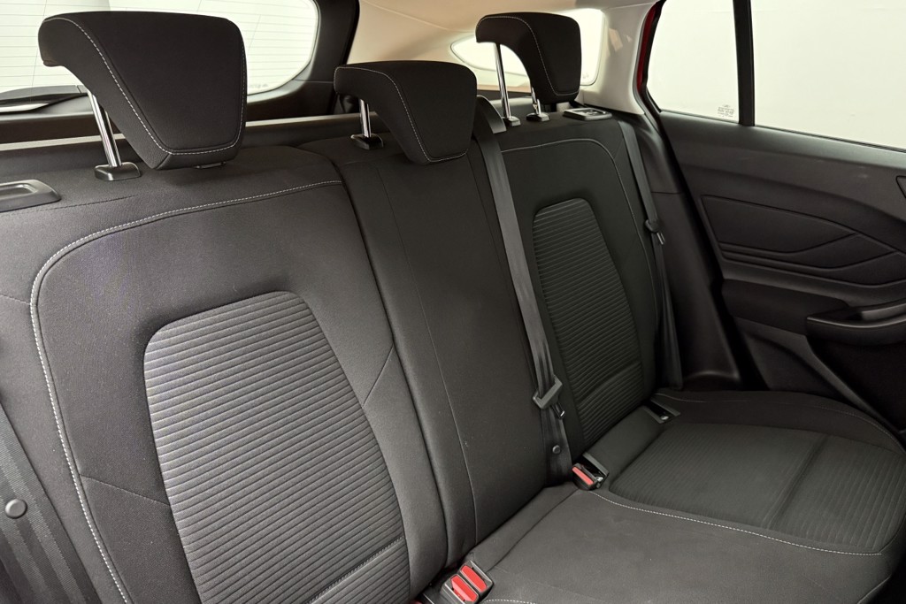 Ford Focus Titanium Manual Petrol-Electric Hybrid Estate - Stock Number (1541474) - 17th supplementary image