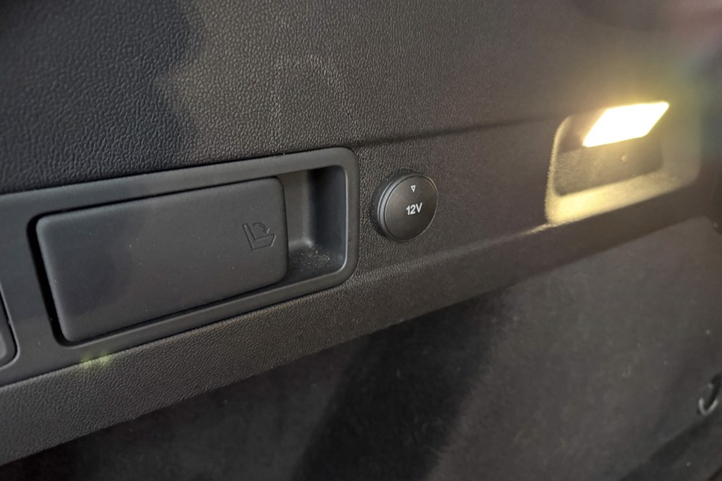Ford Focus Titanium Manual Petrol-Electric Hybrid Estate - Stock Number (1541474) - 21st supplementary image