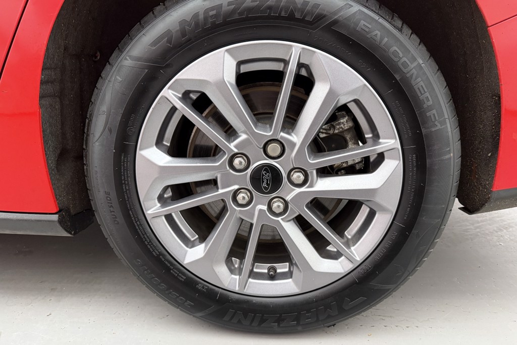 Ford Focus Titanium Manual Petrol-Electric Hybrid Estate - Stock Number (1541474) - 22nd supplementary image