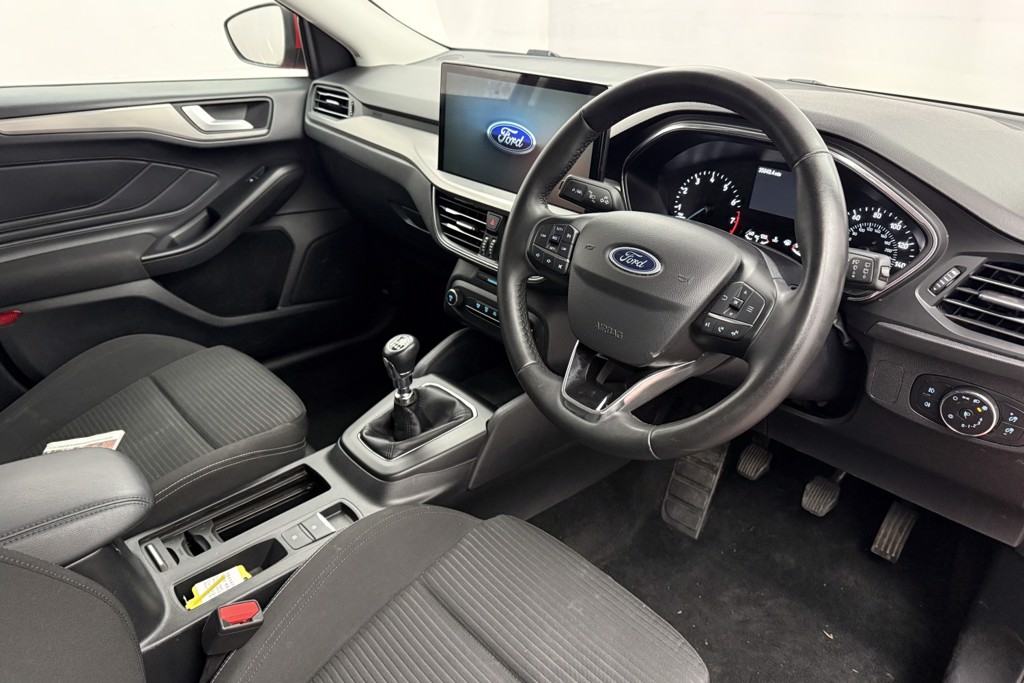 Ford Focus Titanium Manual Petrol-Electric Hybrid Estate - Stock Number (1541474) - 1st supplementary image