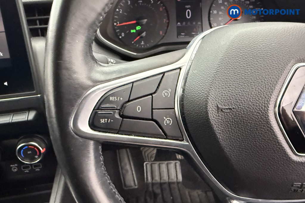Renault Clio Iconic Manual Petrol Hatchback - Stock Number (1542188) - 12th supplementary image