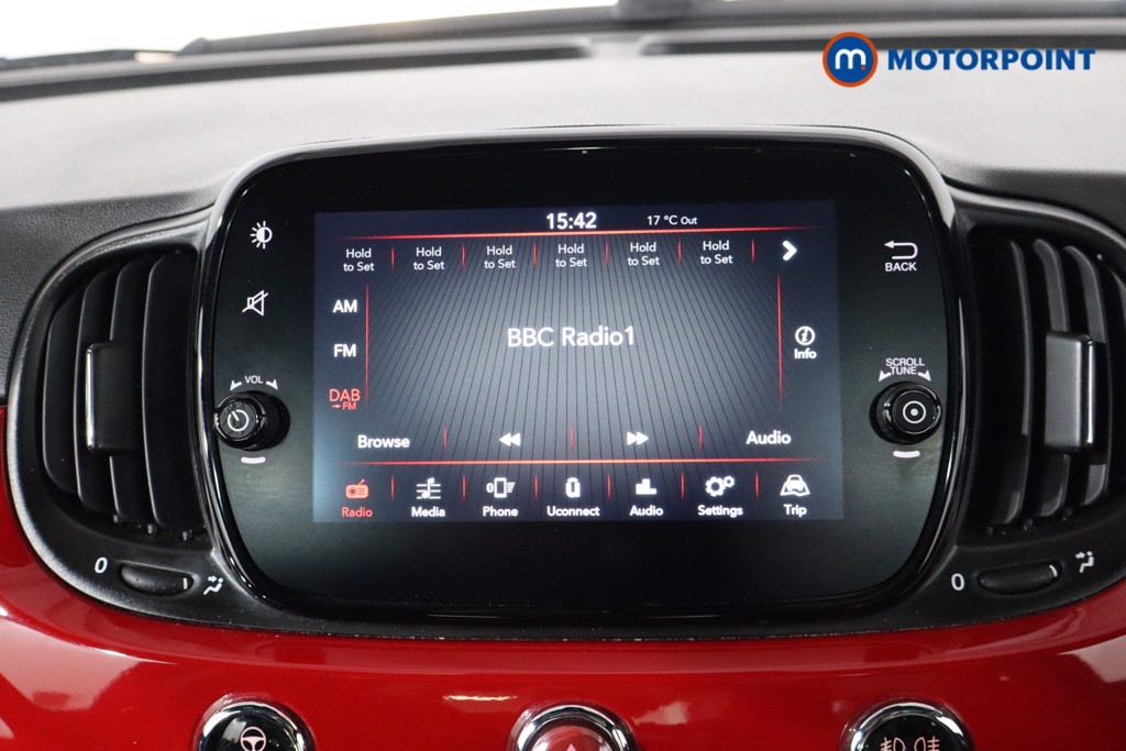 Fiat 500 Dolcevita Manual Petrol-Electric Hybrid Hatchback - Stock Number (1543153) - 2nd supplementary image