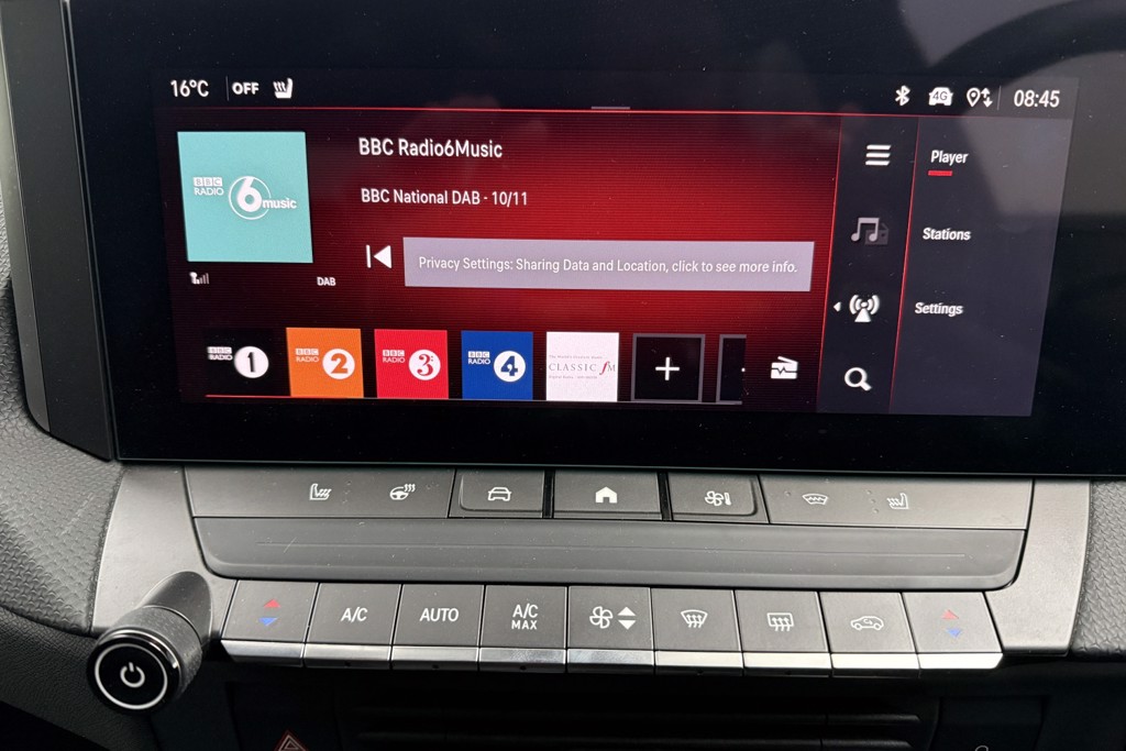 Vauxhall Astra Ultimate Manual Petrol Hatchback - Stock Number (1543480) - 8th supplementary image