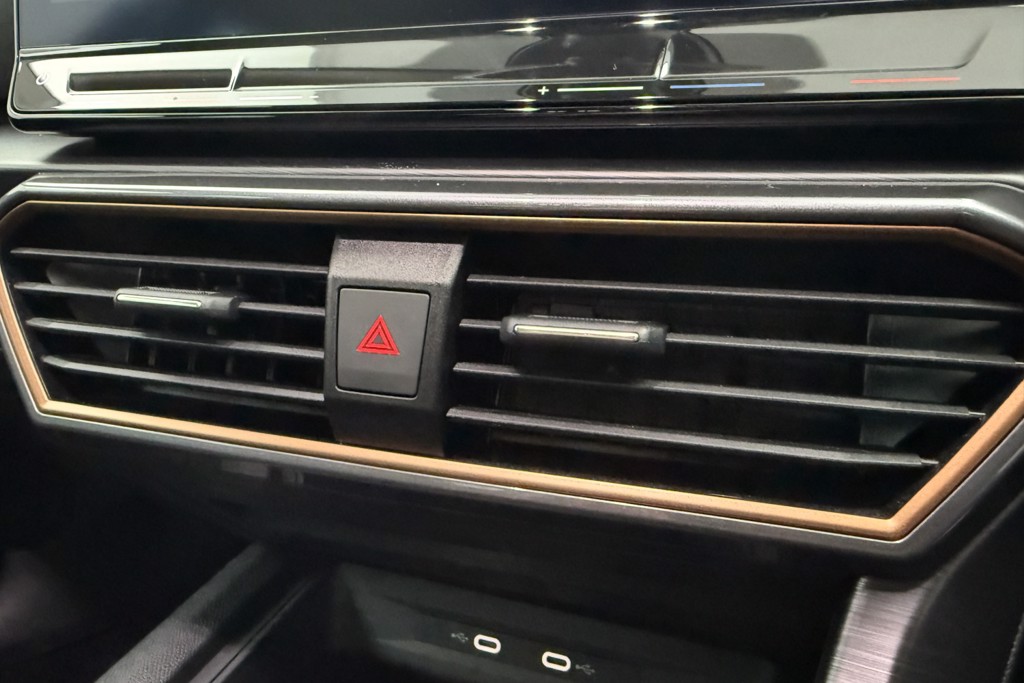Cupra Formentor V1 Automatic Petrol Plug-In Hybrid SUV - Stock Number (1543591) - 14th supplementary image