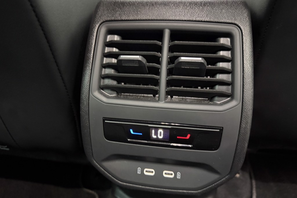 Cupra Formentor V1 Automatic Petrol Plug-In Hybrid SUV - Stock Number (1543591) - 34th supplementary image