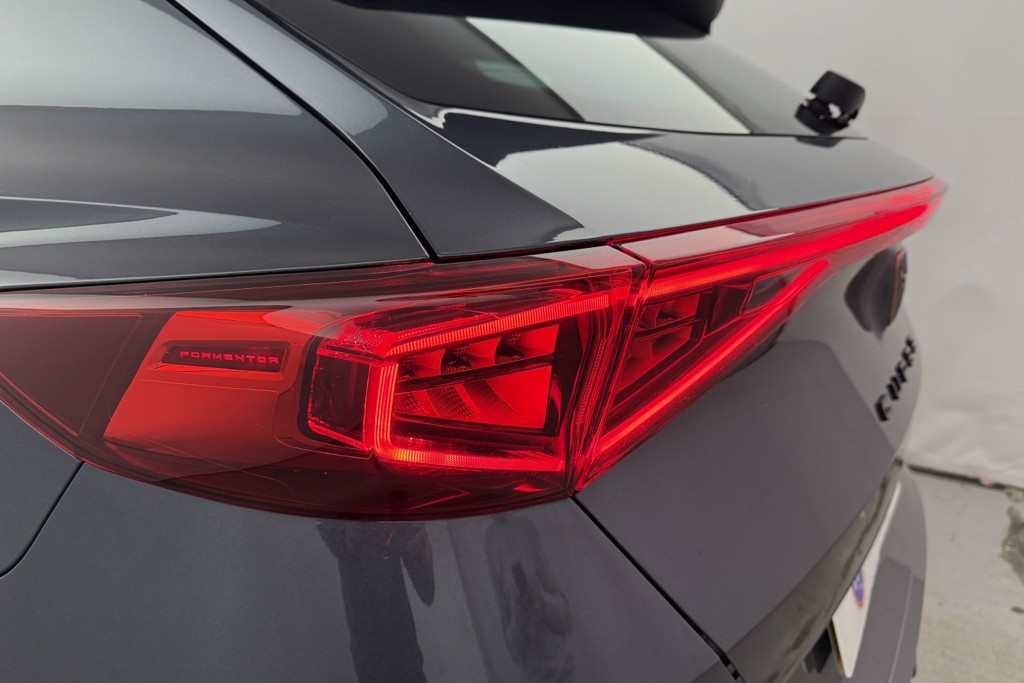 Cupra Formentor V1 Automatic Petrol Plug-In Hybrid SUV - Stock Number (1543591) - 39th supplementary image