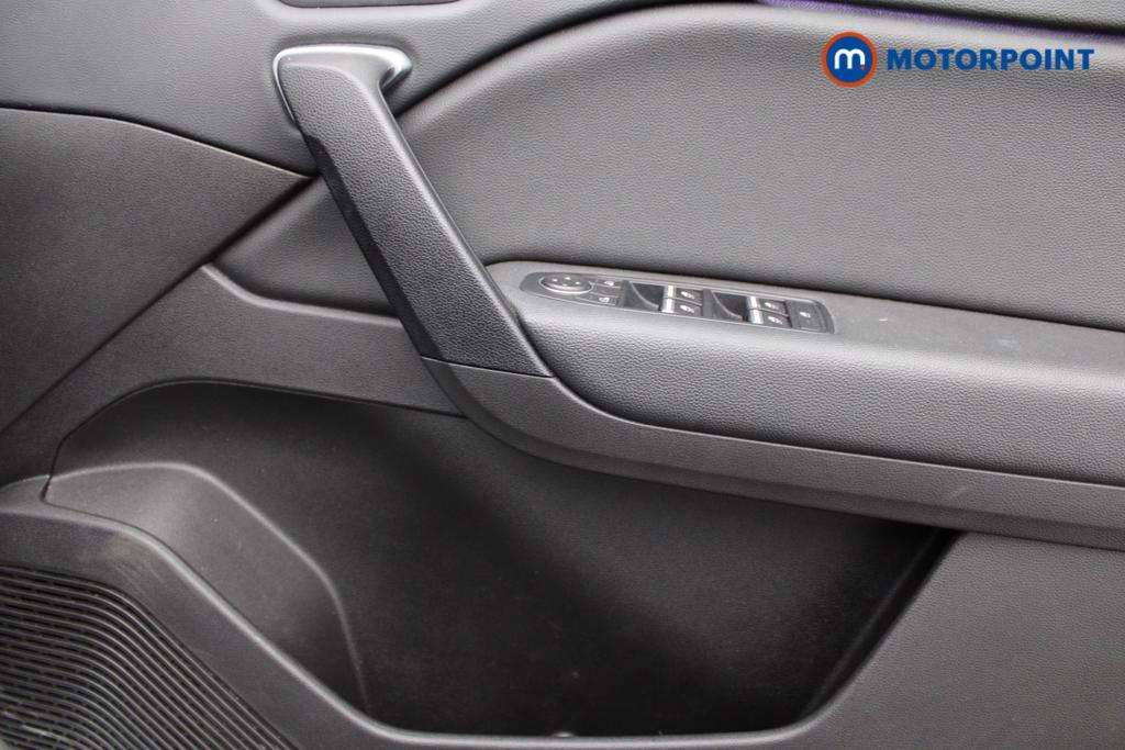 Renault Captur Se Edition Automatic Petrol SUV - Stock Number (1544323) - 18th supplementary image