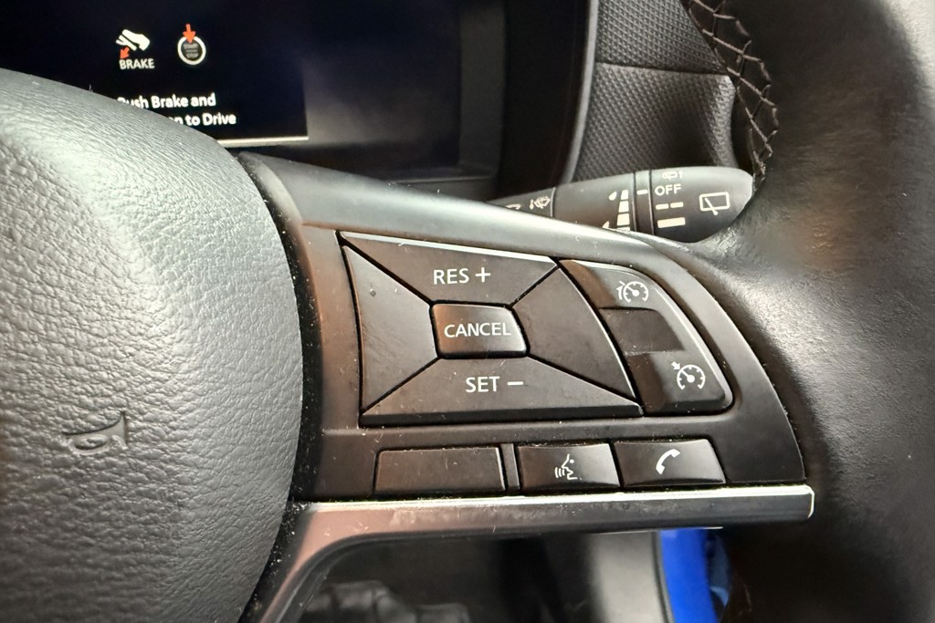 Nissan Juke N-Connecta Manual Petrol SUV - Stock Number (1545023) - 4th supplementary image