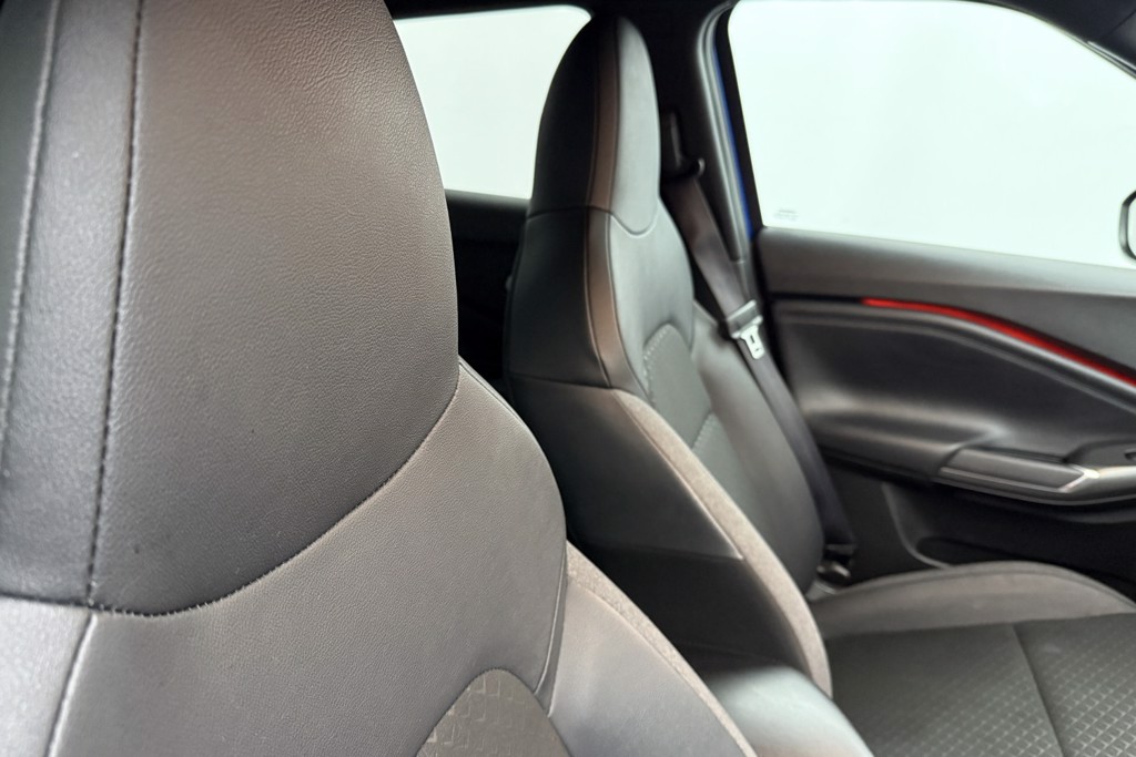 Nissan Juke N-Connecta Manual Petrol SUV - Stock Number (1545023) - 15th supplementary image