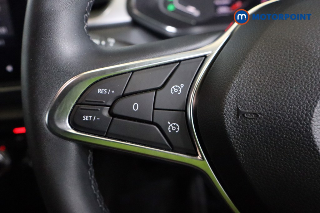 Renault Captur Se Edition Manual Petrol SUV - Stock Number (1545638) - 5th supplementary image