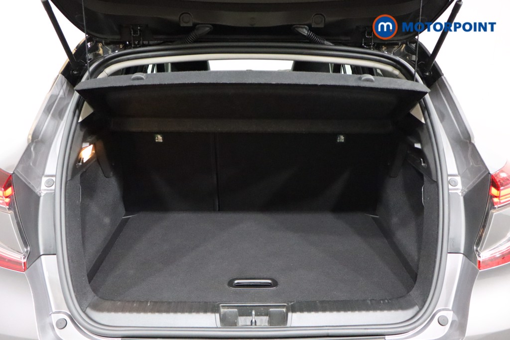 Renault Captur Se Edition Manual Petrol SUV - Stock Number (1545638) - 9th supplementary image